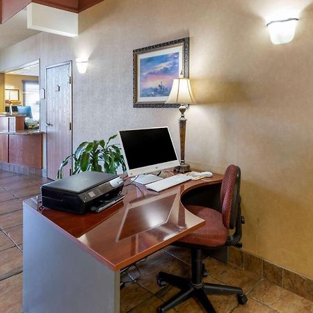 Quality Inn & Suites Wellington - Fort Collins Bagian luar foto