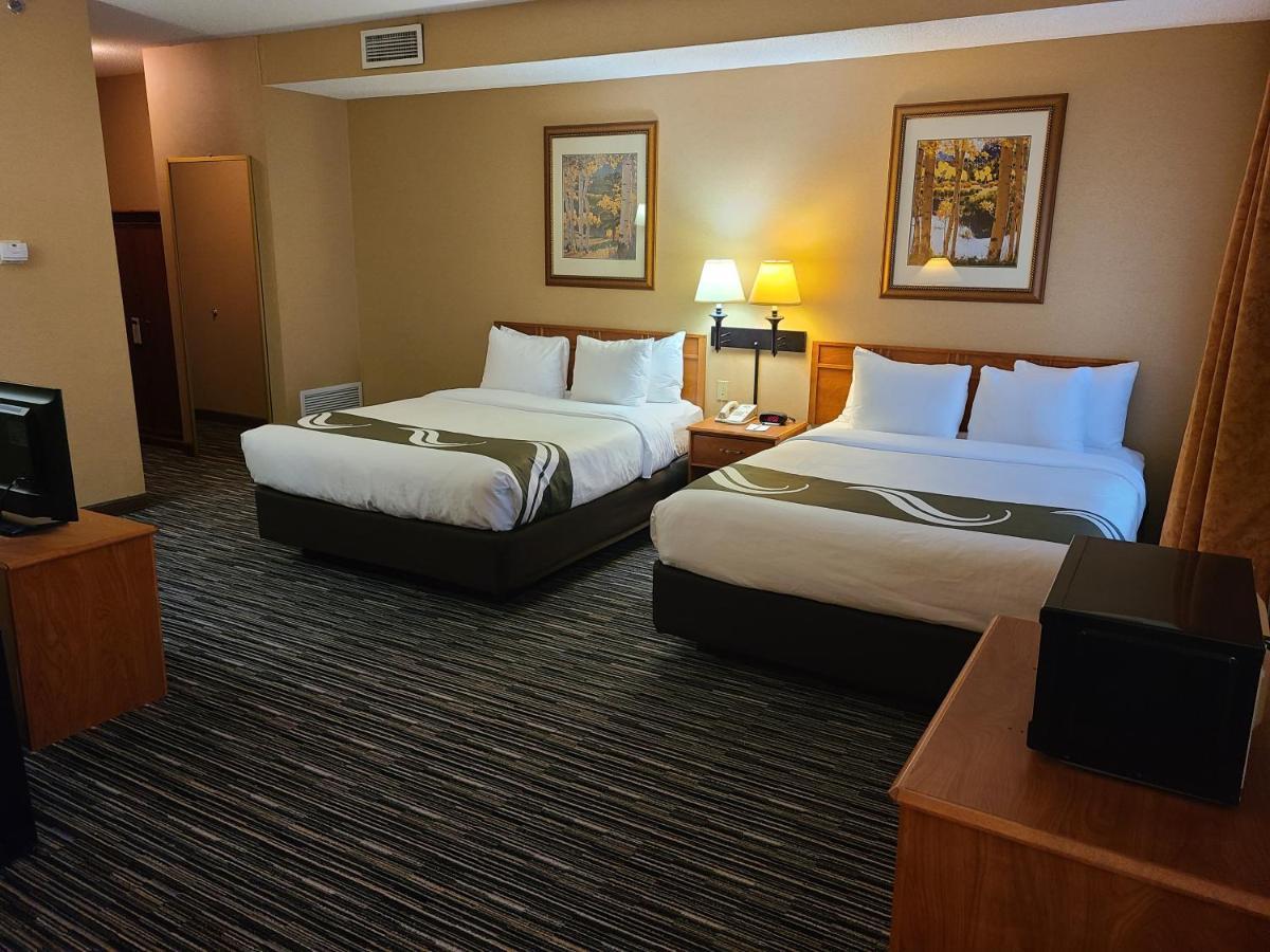 Quality Inn & Suites Wellington - Fort Collins Bagian luar foto