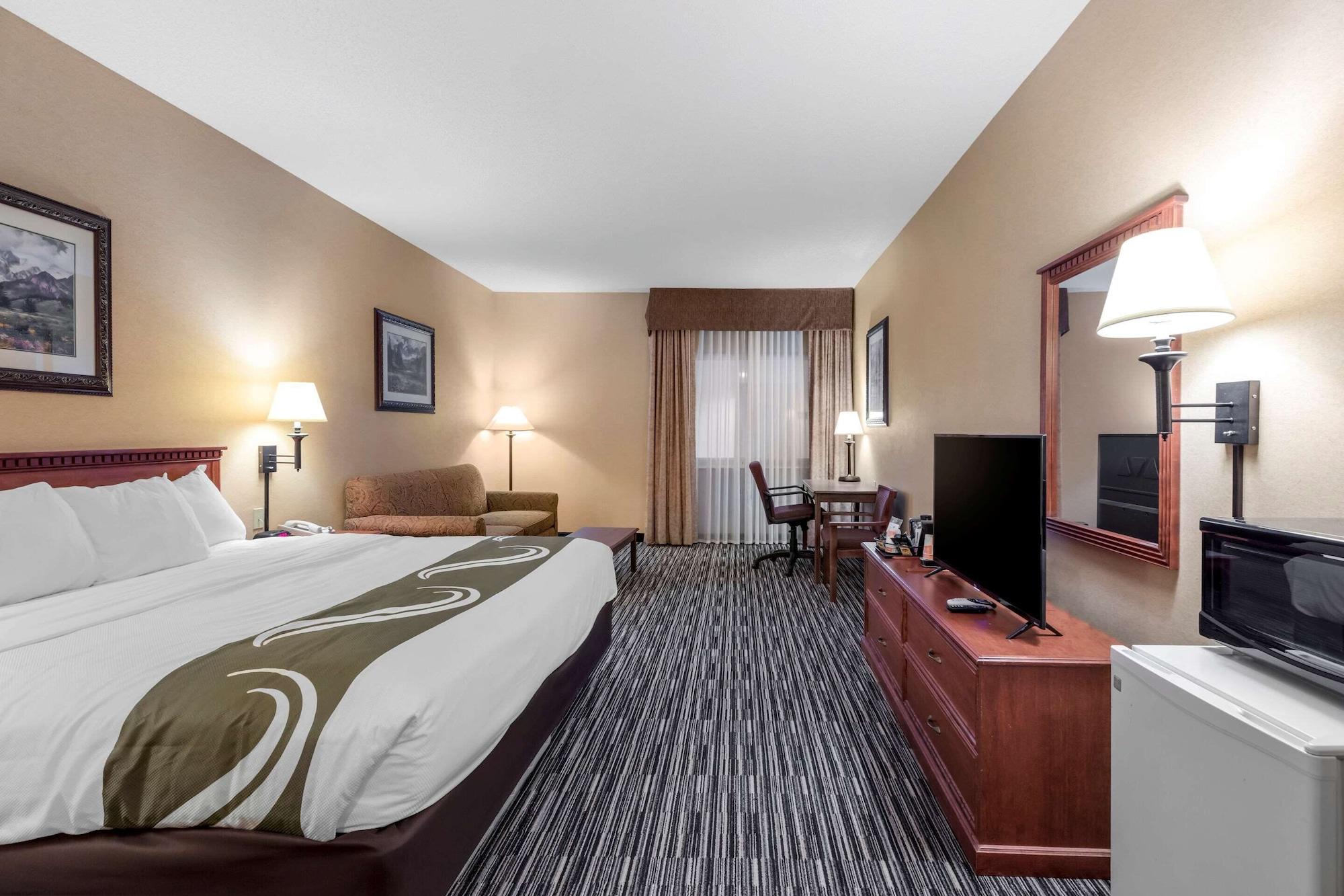 Quality Inn & Suites Wellington - Fort Collins Bagian luar foto