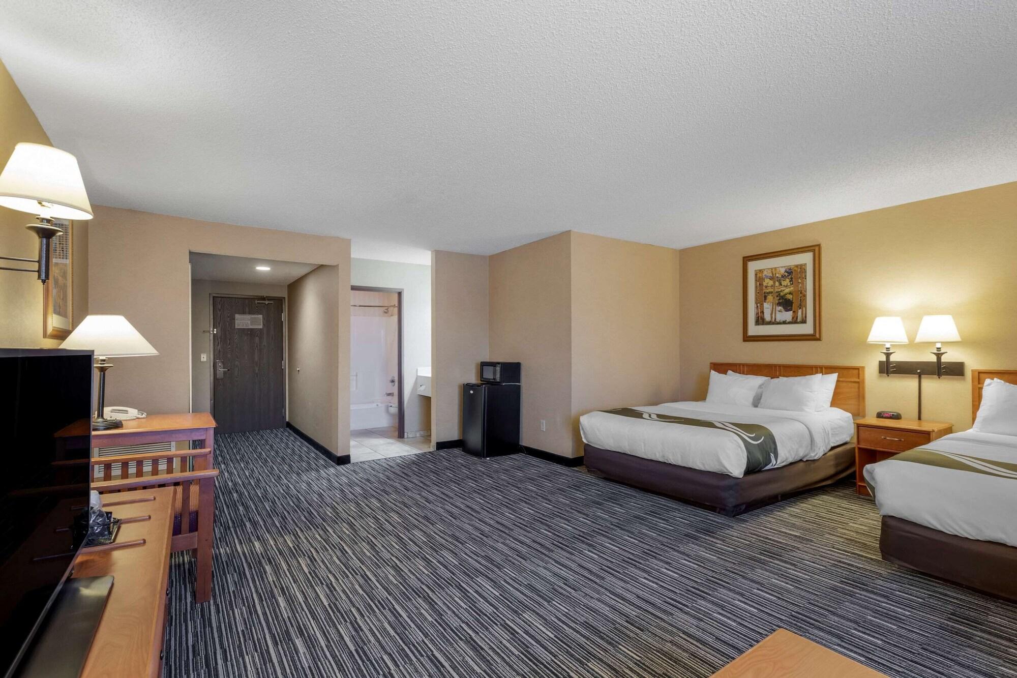 Quality Inn & Suites Wellington - Fort Collins Bagian luar foto