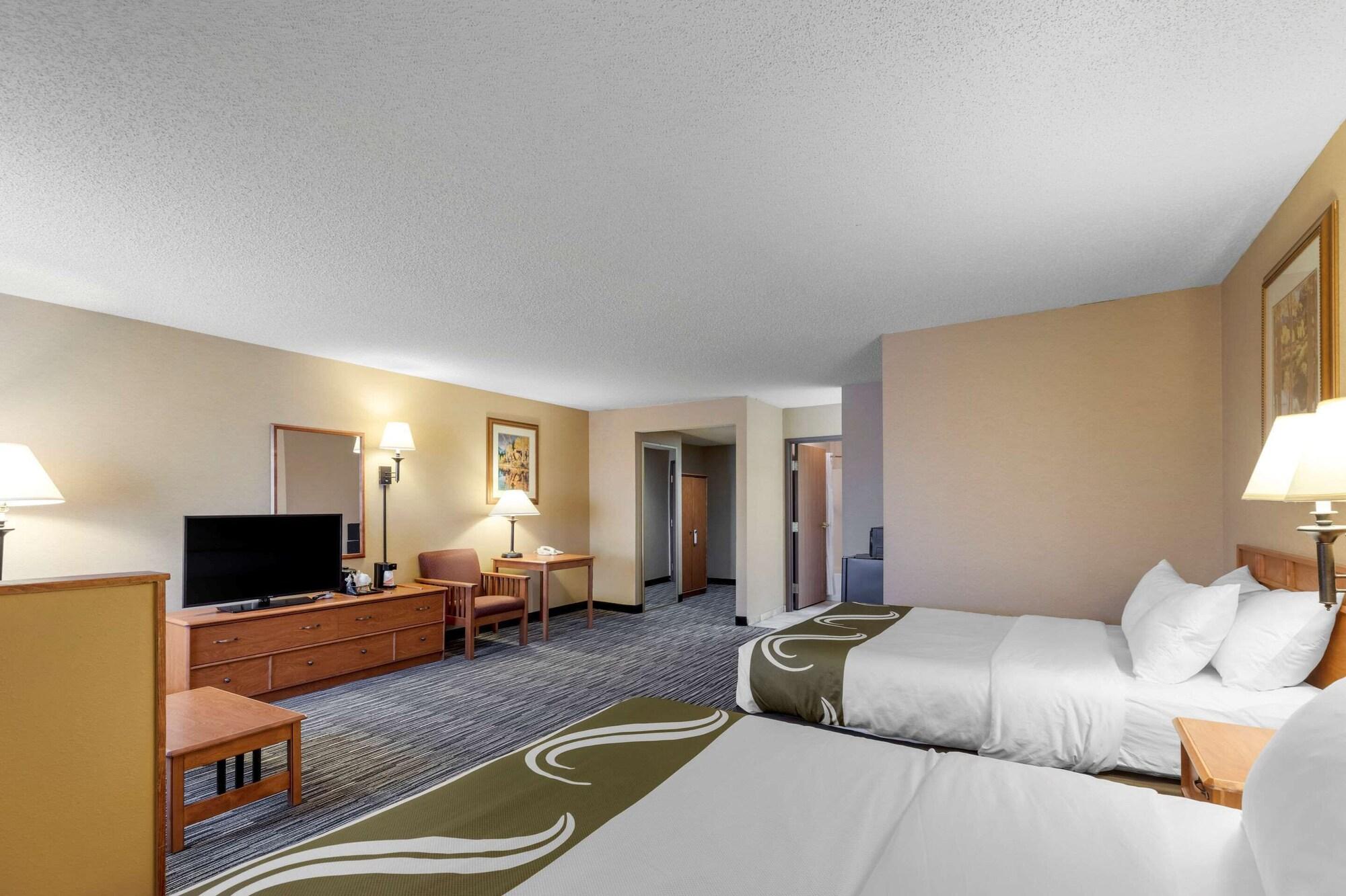 Quality Inn & Suites Wellington - Fort Collins Bagian luar foto