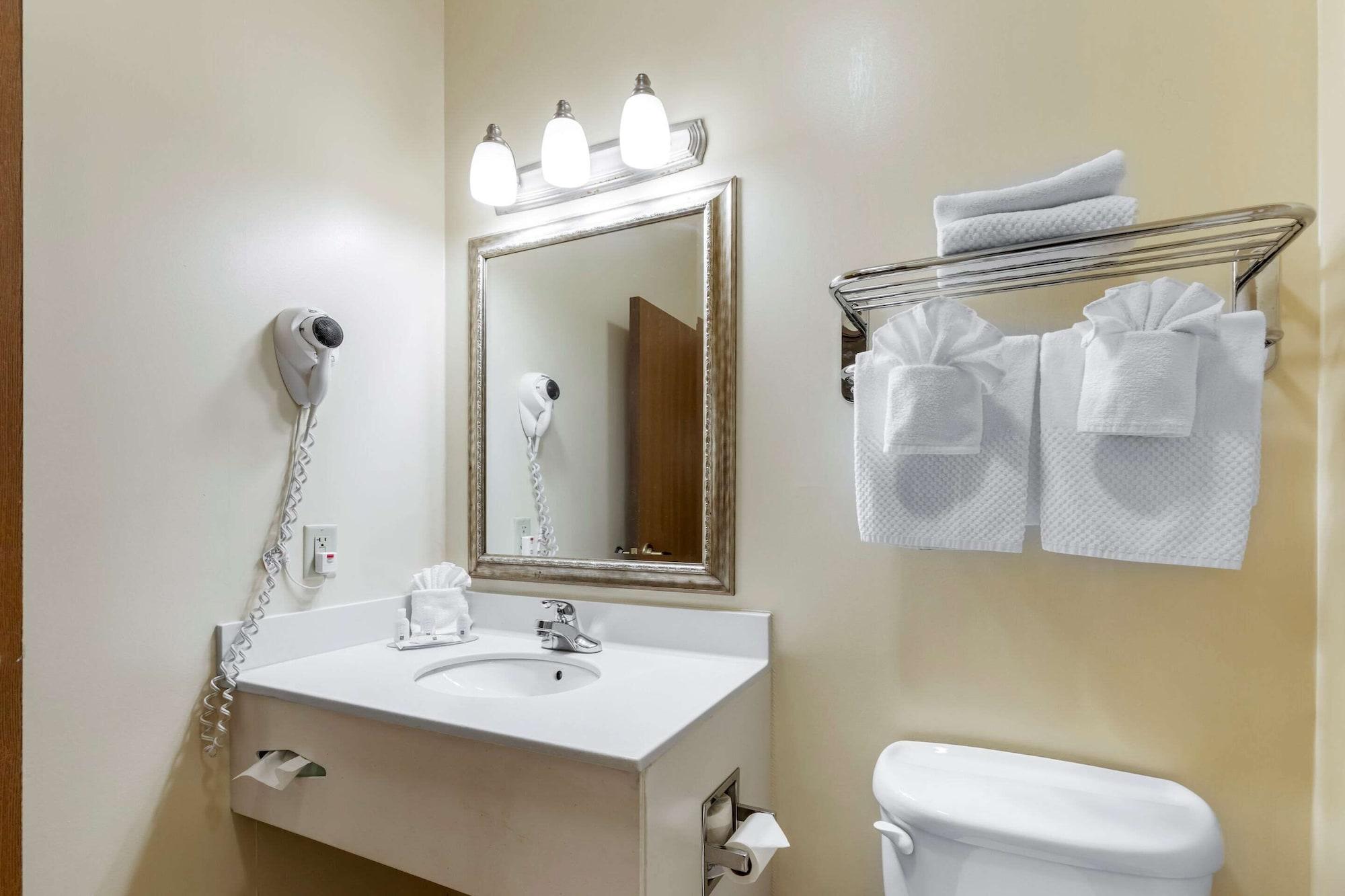 Quality Inn & Suites Wellington - Fort Collins Bagian luar foto